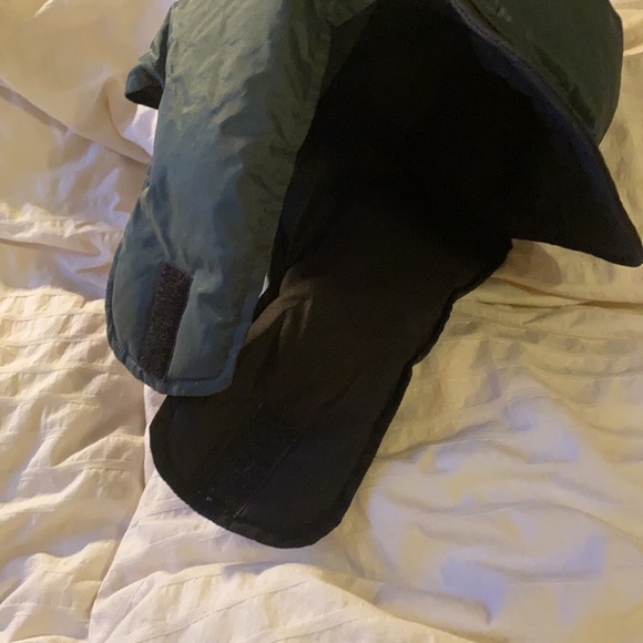 Reversible winter hat - Picture 2 of 4